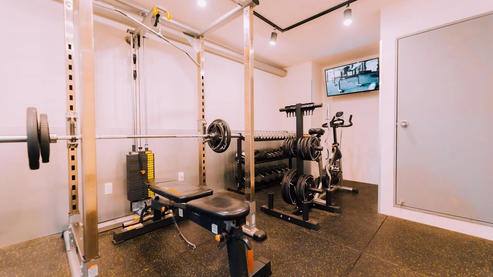 Minimalist Loft Namba Compact Studio With A 24-Hour Gym Ma401 Osaka Apartament