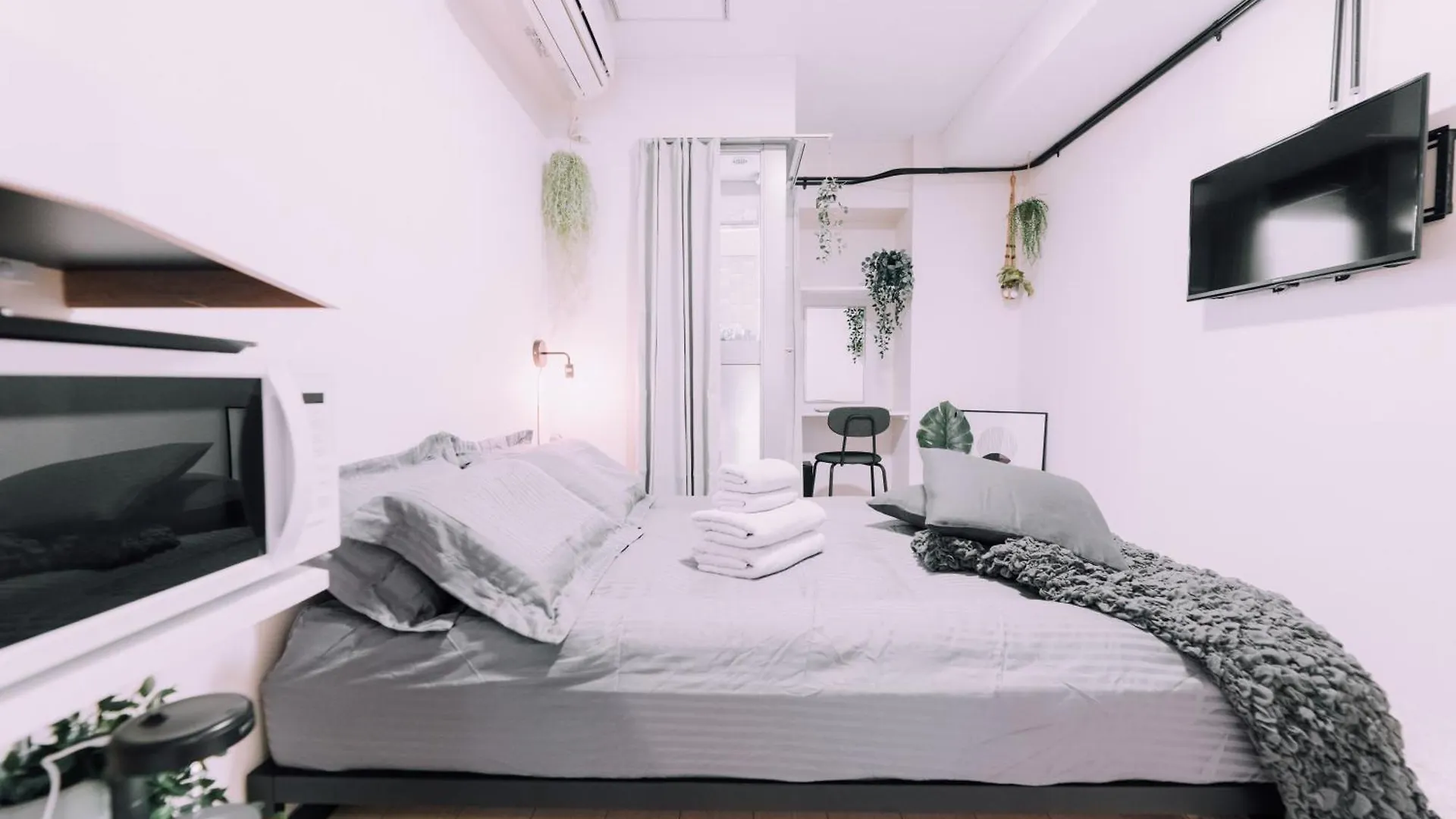 Minimalist Loft Namba Compact Studio With A 24-Hour Gym Ma401 Osaka